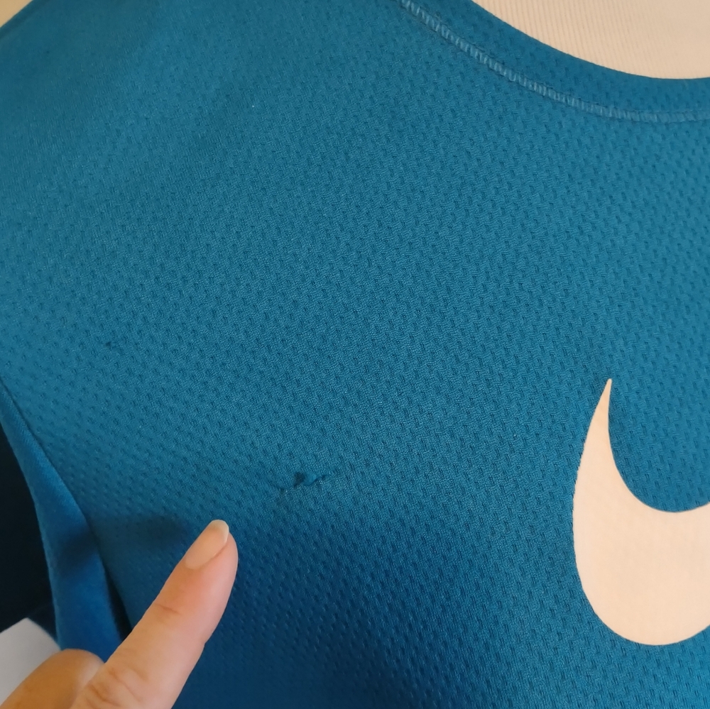 Nike Teal Short Sleeve Women’s Tee with White Logo - Picture 12 of 13